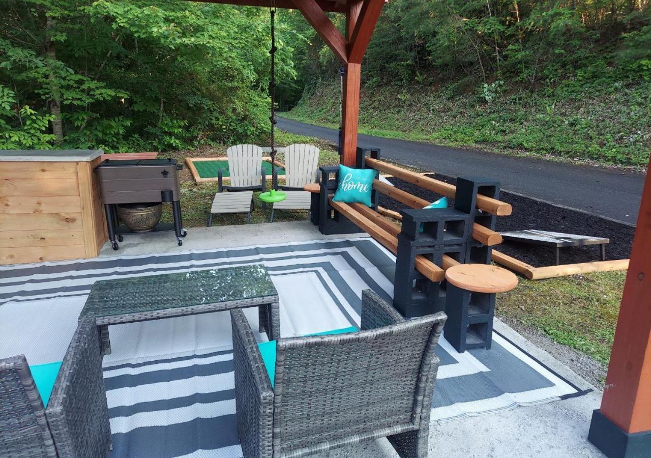 Fabulous Pet-Friendly, Family Cabin With Outdoor Kitchen, Hot Tub, Sauna, Fireplace, Theater Room, Arcade, Pool Table, And Fire Pit Within Minuties Of Dollywood Sevierville Exteriér fotografie