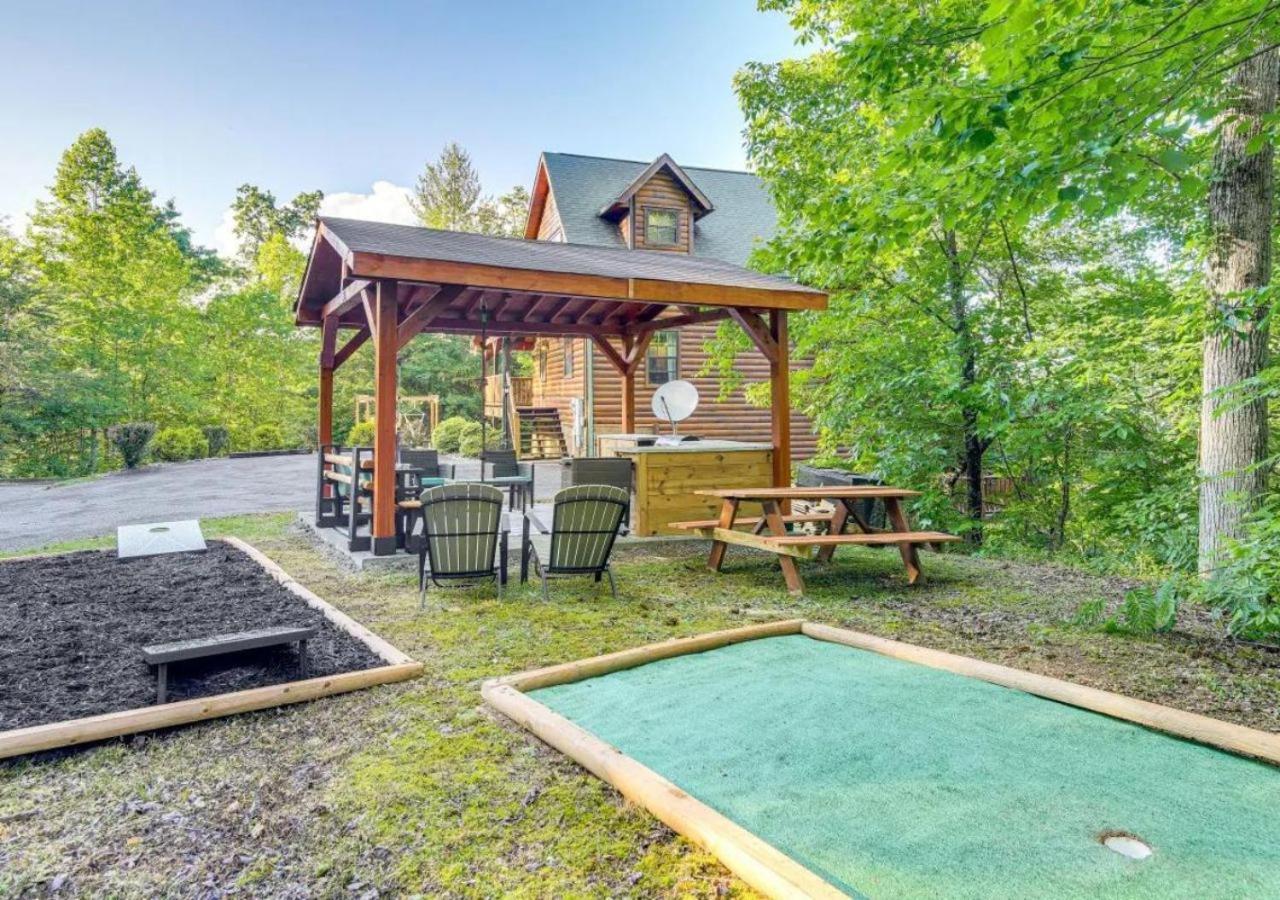Fabulous Pet-Friendly, Family Cabin With Outdoor Kitchen, Hot Tub, Sauna, Fireplace, Theater Room, Arcade, Pool Table, And Fire Pit Within Minuties Of Dollywood Sevierville Exteriér fotografie