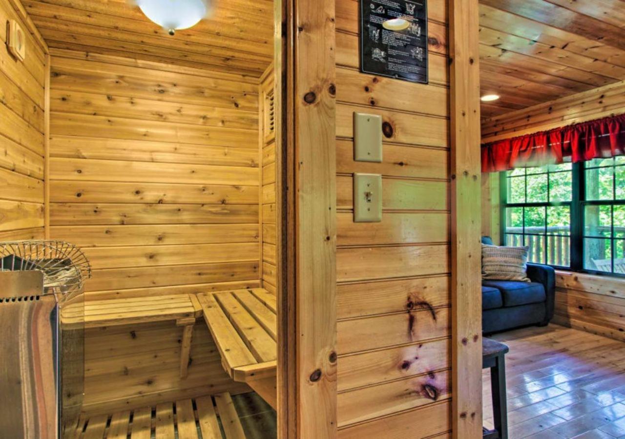 Fabulous Pet-Friendly, Family Cabin With Outdoor Kitchen, Hot Tub, Sauna, Fireplace, Theater Room, Arcade, Pool Table, And Fire Pit Within Minuties Of Dollywood Sevierville Exteriér fotografie