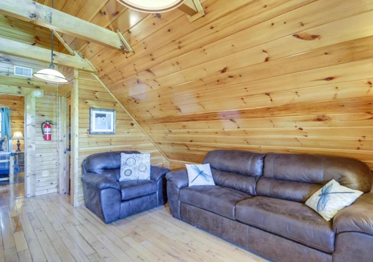 Fabulous Pet-Friendly, Family Cabin With Outdoor Kitchen, Hot Tub, Sauna, Fireplace, Theater Room, Arcade, Pool Table, And Fire Pit Within Minuties Of Dollywood Sevierville Exteriér fotografie