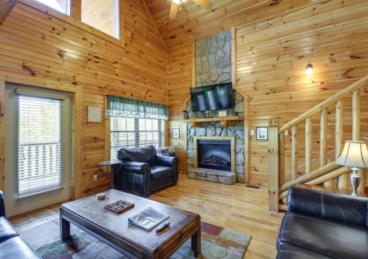 Fabulous Pet-Friendly, Family Cabin With Outdoor Kitchen, Hot Tub, Sauna, Fireplace, Theater Room, Arcade, Pool Table, And Fire Pit Within Minuties Of Dollywood Sevierville Exteriér fotografie