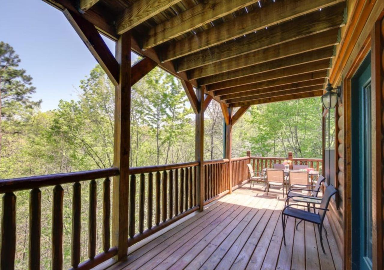 Fabulous Pet-Friendly, Family Cabin With Outdoor Kitchen, Hot Tub, Sauna, Fireplace, Theater Room, Arcade, Pool Table, And Fire Pit Within Minuties Of Dollywood Sevierville Exteriér fotografie