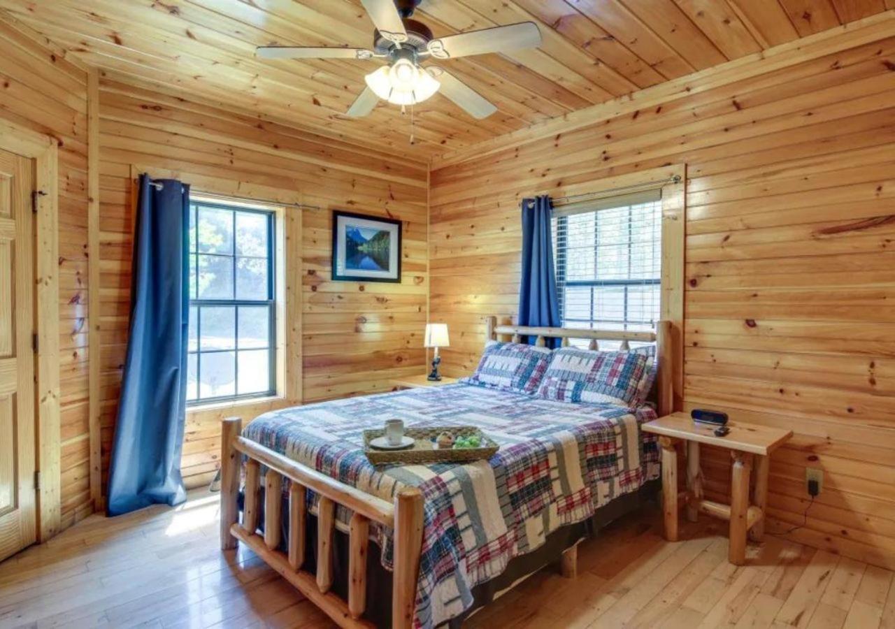 Fabulous Pet-Friendly, Family Cabin With Outdoor Kitchen, Hot Tub, Sauna, Fireplace, Theater Room, Arcade, Pool Table, And Fire Pit Within Minuties Of Dollywood Sevierville Exteriér fotografie