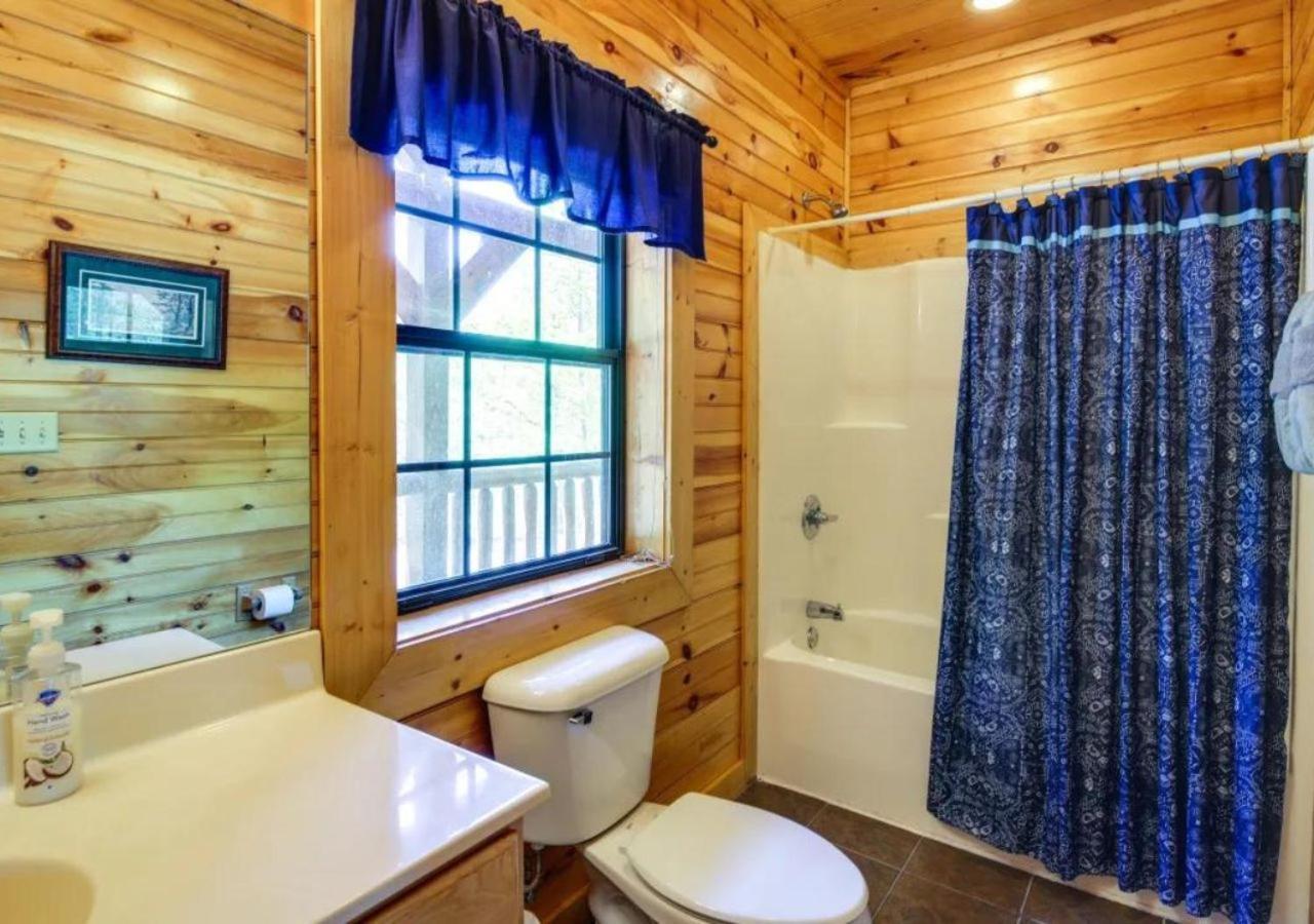 Fabulous Pet-Friendly, Family Cabin With Outdoor Kitchen, Hot Tub, Sauna, Fireplace, Theater Room, Arcade, Pool Table, And Fire Pit Within Minuties Of Dollywood Sevierville Exteriér fotografie